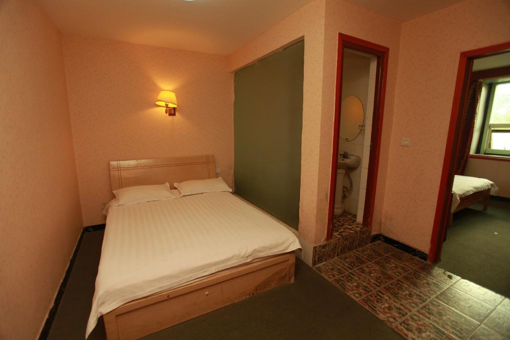 Zhengfu Caotang Decent Inn Чэнду Экстерьер фото