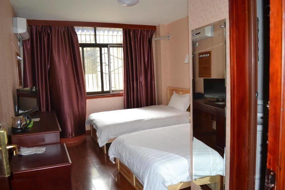 Zhengfu Caotang Decent Inn Чэнду Экстерьер фото